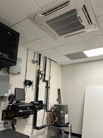 More Photos Of 3325 W Hillsboro Blvd, Deerfield Beach Bank For Lease