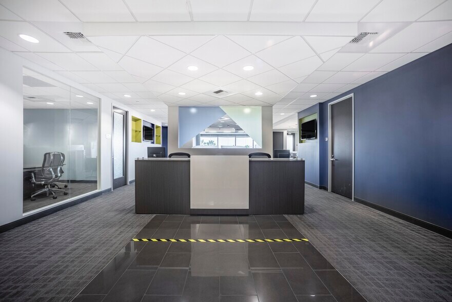 More Photos Of 16501 Ventura Blvd, Encino Coworking Space