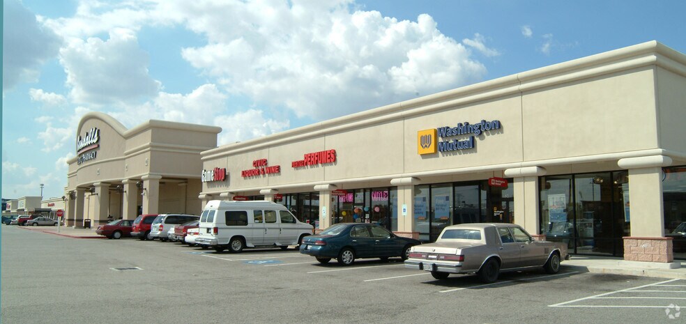 More Photos Of 5240-5392 W 34th St, Houston General Retail For Lease