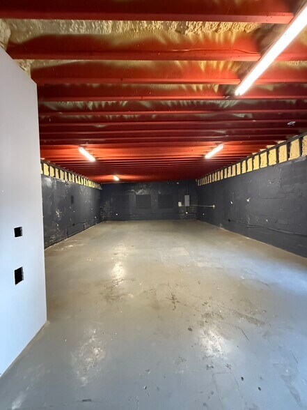 More Photos Of 1019 Lee St SW, Atlanta Freestanding For Lease