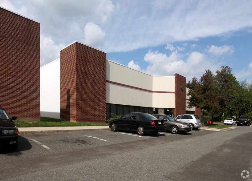 More Photos Of 16000 Trade Zone Ave, Upper Marlboro Warehouse For Sale