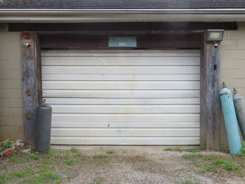 More Photos Of 3668 Calhoun Memorial Hwy, Greenville Warehouse For Sale
