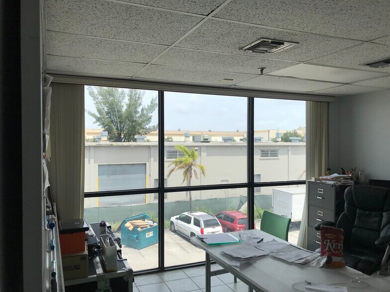 More Photos Of 6820-6856 NW 77th Ct, Miami Warehouse For Lease