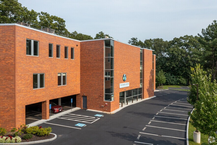 More Photos Of 746 South St, Waltham Office For Lease