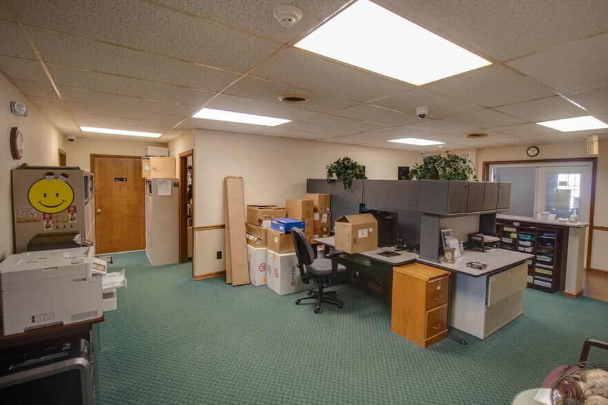 More Photos Of 202 W Main St, Glen Carbon General Retail For Sale