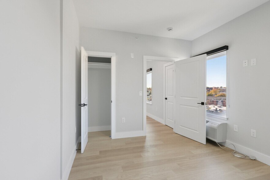 More Photos Of 34-40 Hudson St, Newark Apartments For Lease