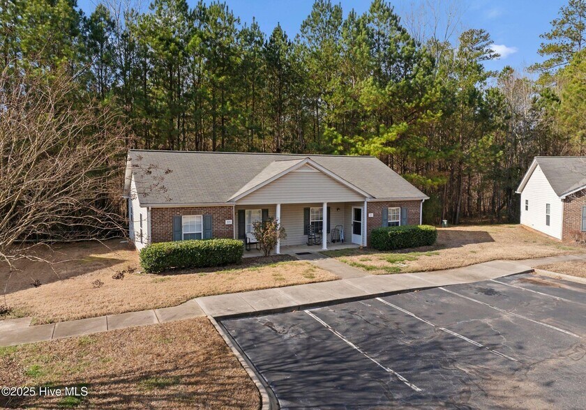 More Photos Of 202 Laurel Ave, Wadesboro Apartments For Sale