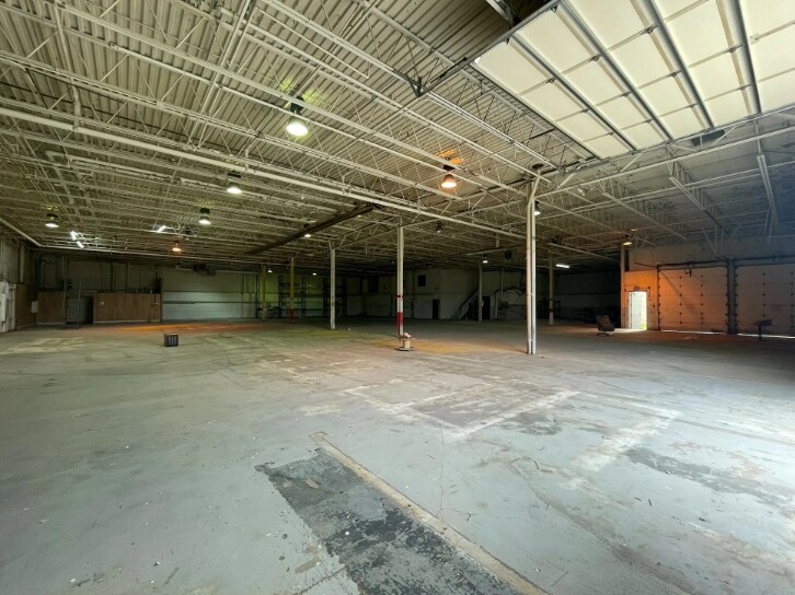 More Photos Of 3027 Airpark Dr N, Flint Warehouse For Sale