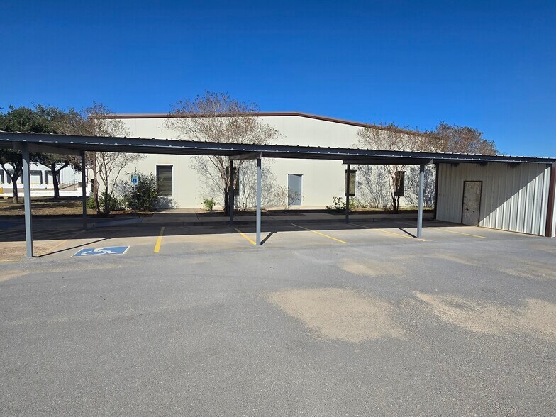 More Photos Of 701 E Tejana Rd, Progreso Unknown For Sale