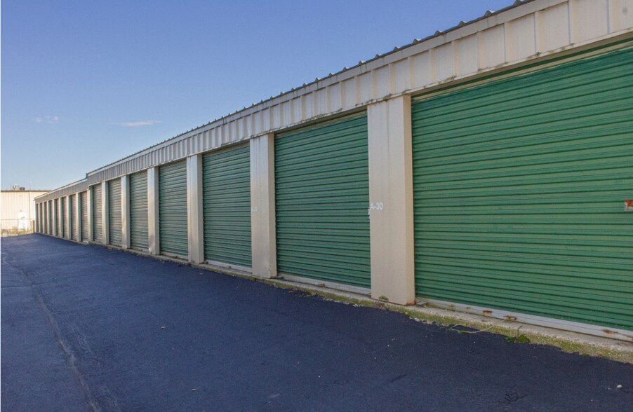Primary Photo Of 2502 Spring Ridge Rd, Spring Grove Self Storage For Lease