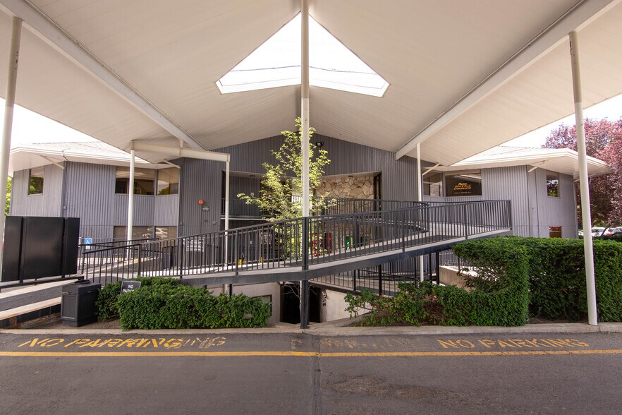 More Photos Of 777 N 500 W, Provo Medical For Lease