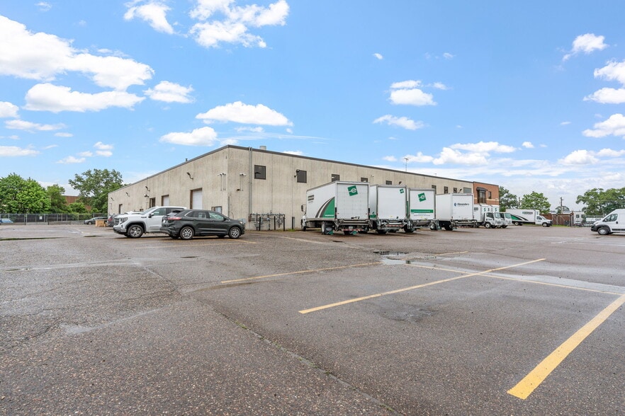 More Photos Of 2905 Lexington Ave S, Eagan Flex For Sale