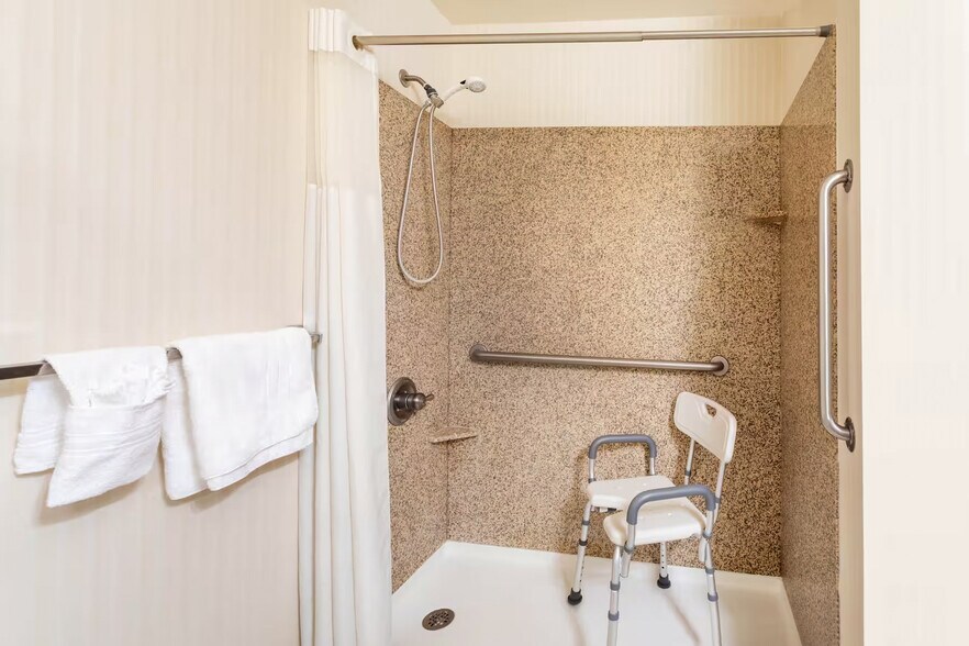 More Photos Of 14378 US 34, Fort Morgan Hotel For Sale