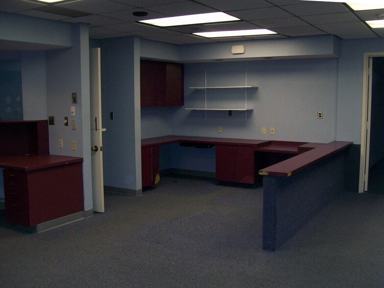 More Photos Of 4700 Union Deposit Rd, Harrisburg Medical For Sale