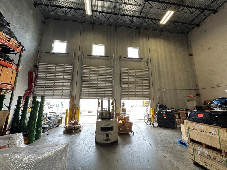 More Photos Of 8565 W 44th Ave, Hialeah Warehouse For Sale