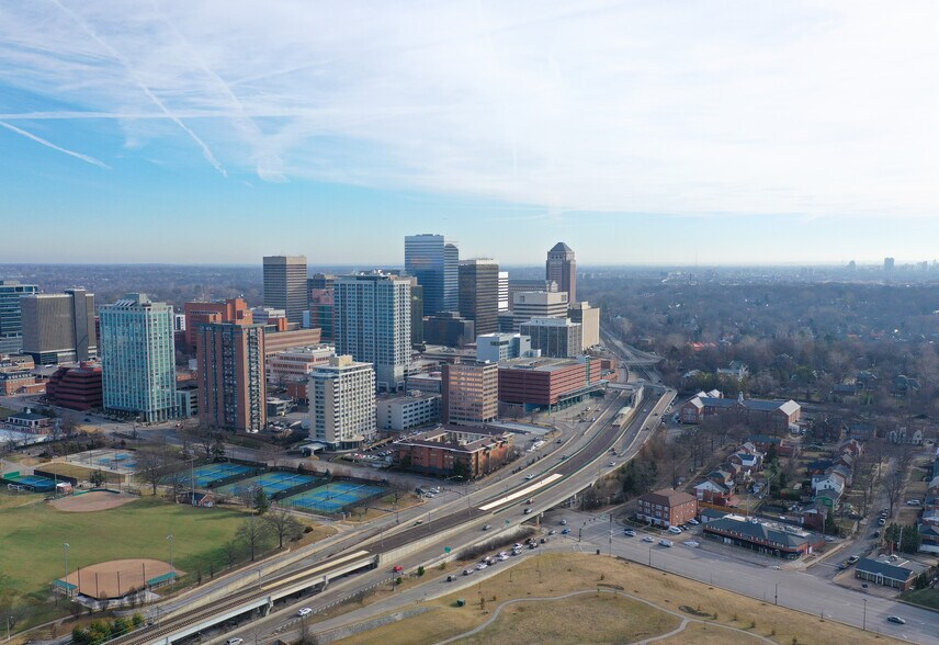 More Photos Of 444 S Brentwood Blvd, Clayton Office For Lease