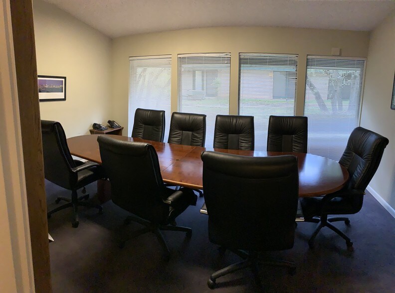 More Photos Of 2525 Wallingwood Dr, Austin Unknown For Lease