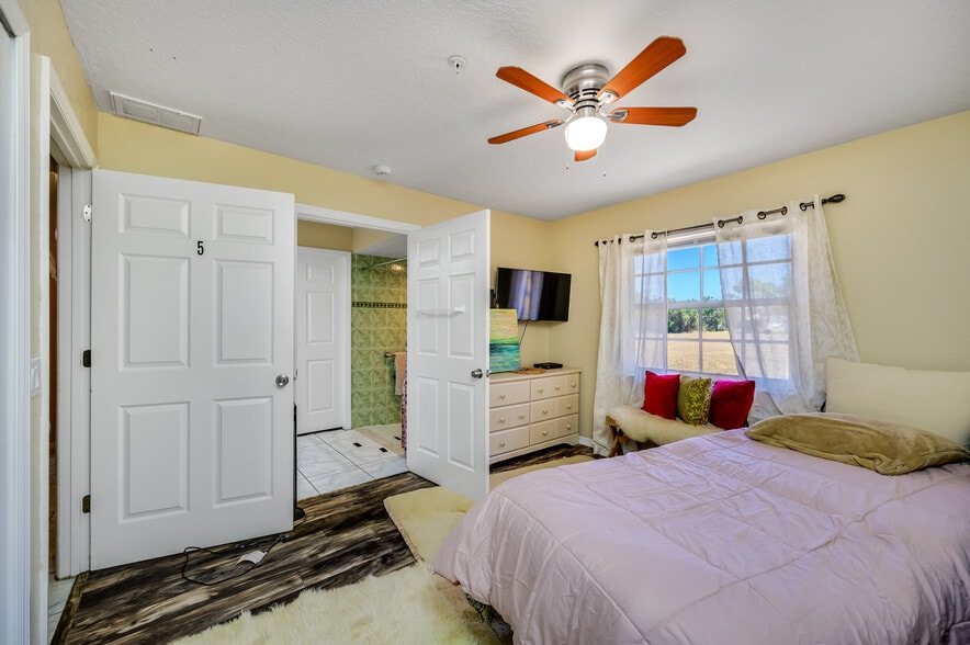 More Photos Of 2820 Pan American Blvd, North Port Assisted Living For Sale