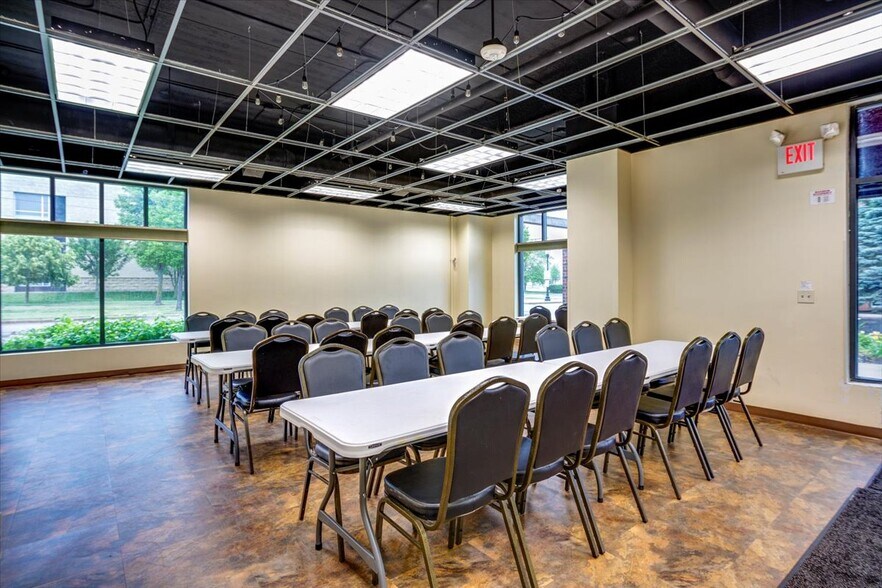 More Photos Of 115-125 56th St, Kenosha Apartments For Sale