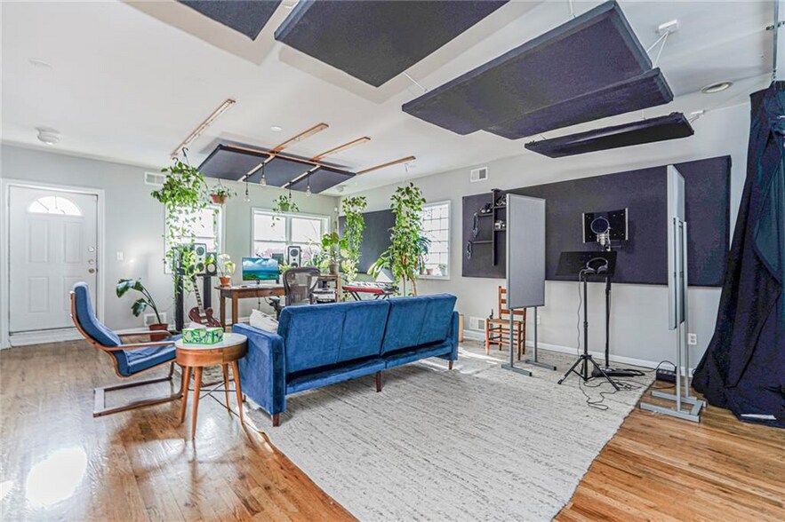 More Photos Of 332 Douglass St, Brooklyn Warehouse For Sale