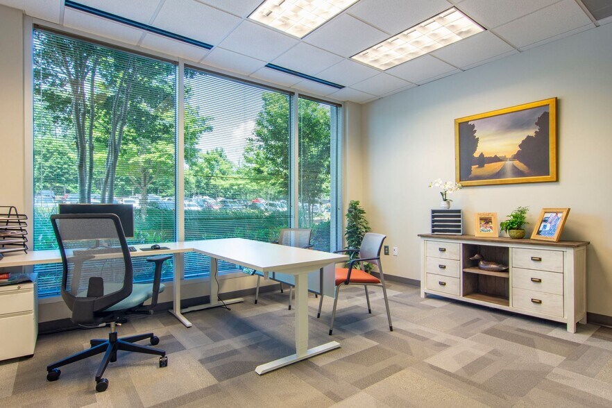 More Photos Of 11720 Amber Park Dr, Alpharetta Coworking Space