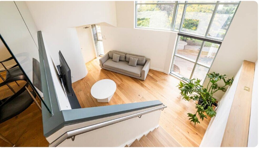More Photos Of 115 Walnut Ave, Toronto Office For Sale
