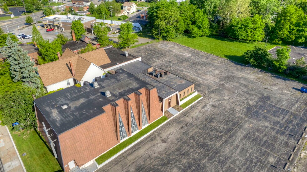 More Photos Of 15715 Libby Rd, Maple Heights General Retail For Sale