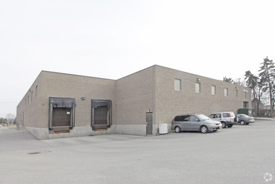 More Photos Of 3525 Nashua Dr, Mississauga Warehouse For Lease