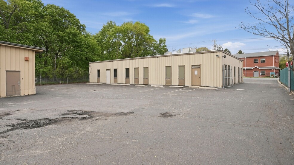More Photos Of 123 Stewart Ave, Hicksville Medical For Sale