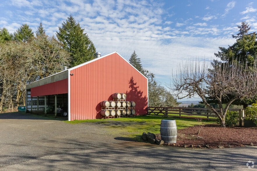 More Photos Of 10660 SW Youngberg Hill Rd, Mcminnville Hotel For Sale