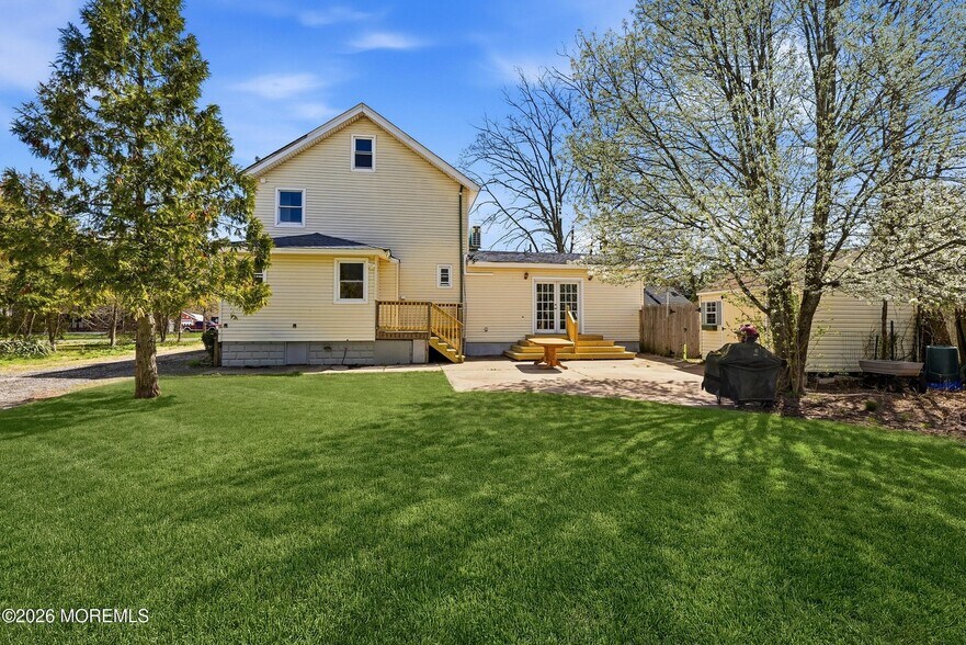 More Photos Of 75 Main St, Waretown Flex For Sale