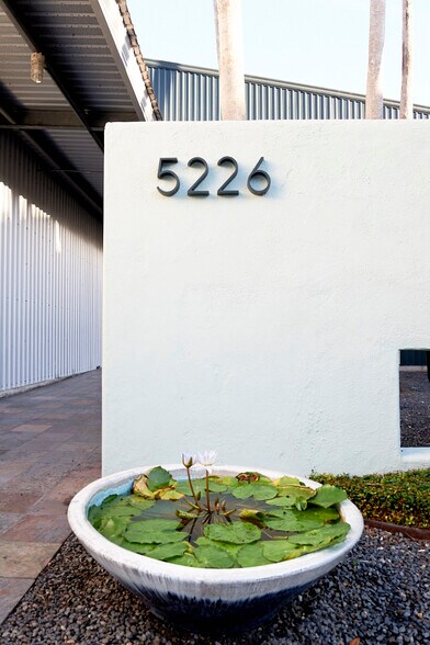 More Photos Of 5226 Elm St, Bellaire Light Distribution For Sale