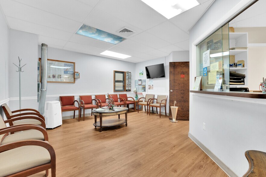 More Photos Of 611 S Carlin Springs Rd, Arlington Medical For Lease