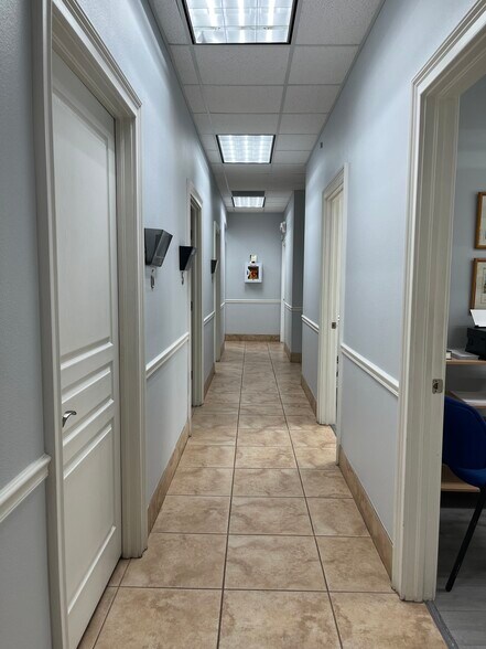 More Photos Of 1383 Providence Rd, Brandon Medical For Sale
