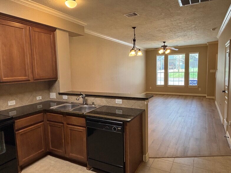 More Photos Of 215 E Luhn St, Bellville Apartments For Sale