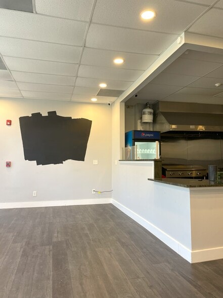 More Photos Of 550 Piedmont Ave, Atlanta Restaurant For Lease