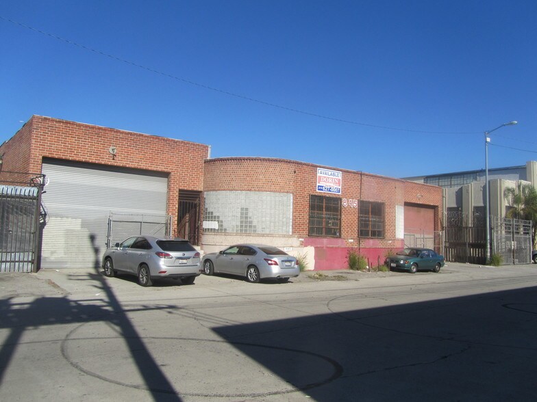 More Photos Of 845 E 60th St, Los Angeles Warehouse For Lease