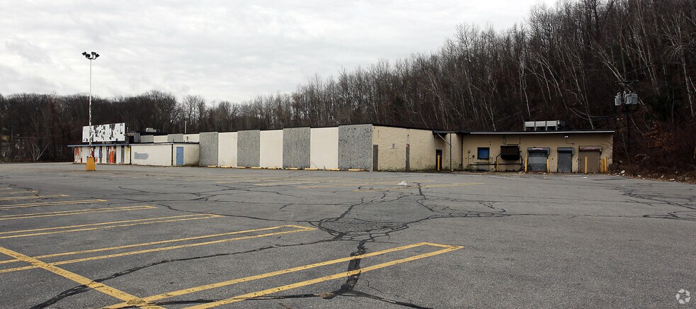 More Photos Of 195 Mill St, Worcester Supermarket For Sale