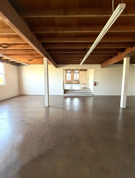 More Photos Of 2220-2228 W 7th St, Los Angeles Freestanding For Lease