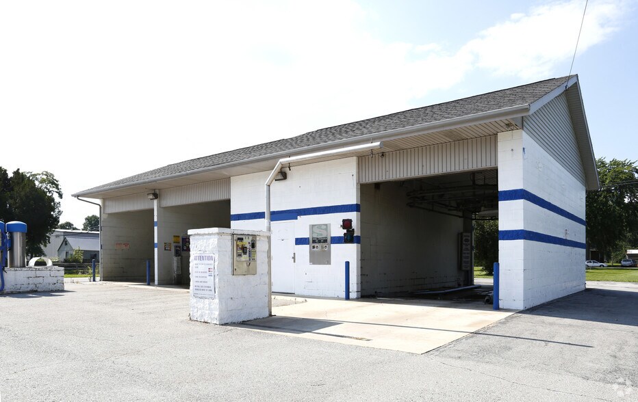 More Photos Of 45 E Pike St, Fayetteville Carwash For Sale