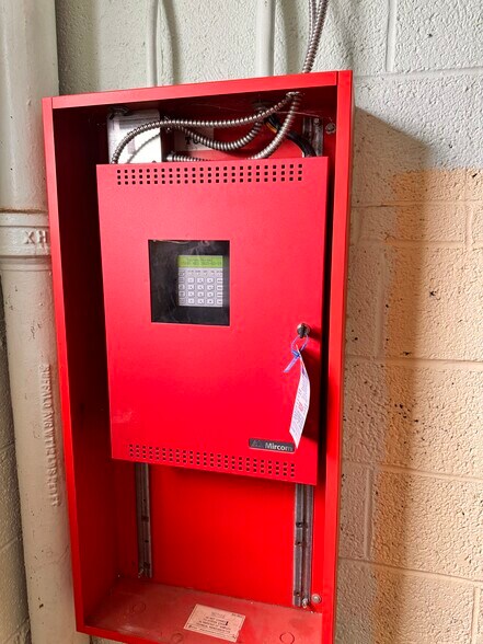 More Photos Of 618 Roswell NW Rd, Carrollton Healthcare For Sale