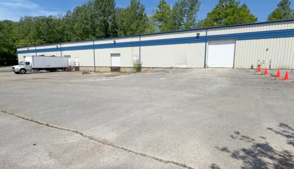 More Photos Of 1075 Willow Industrial Ct, Cookeville Industrial For Sale