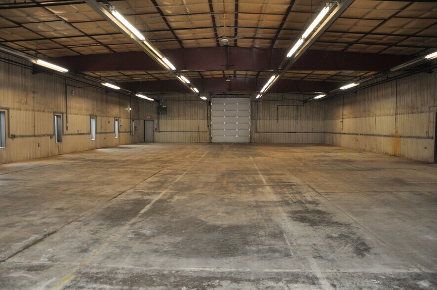 More Photos Of 1401 Fallon Ave NE, Monticello Warehouse For Lease