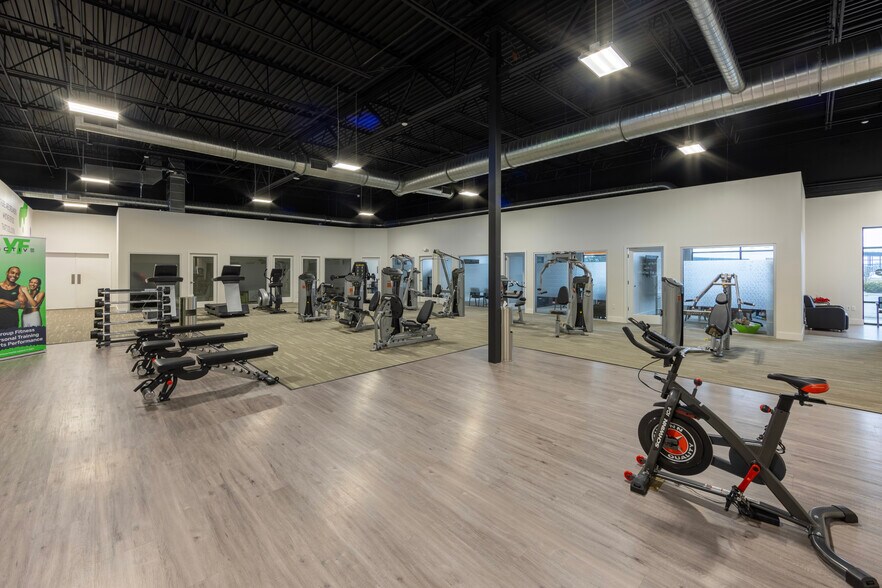 More Photos Of 3715 Drane Field Rd, Lakeland Office For Sale