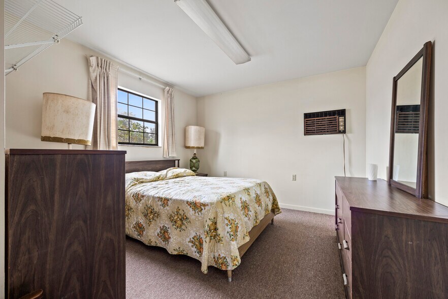 More Photos Of 1313 Irvin Ave SW, Live Oak Apartments For Sale