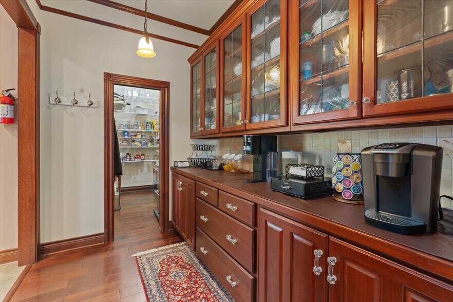 More Photos Of 1092 FM 3000, Elgin Specialty For Sale