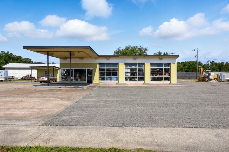 More Photos Of 110 N State Road 19, Palatka Auto Repair For Sale