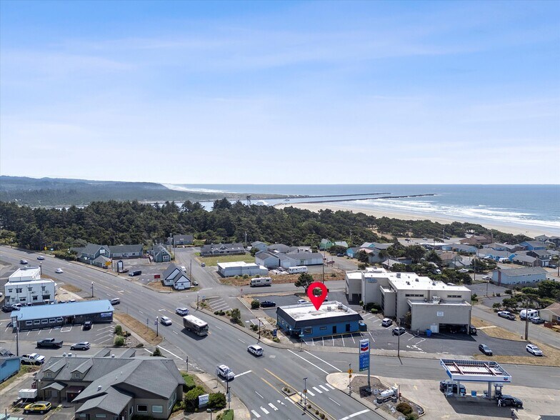 More Photos Of 1006 SW Coast Hwy, Newport Restaurant For Sale
