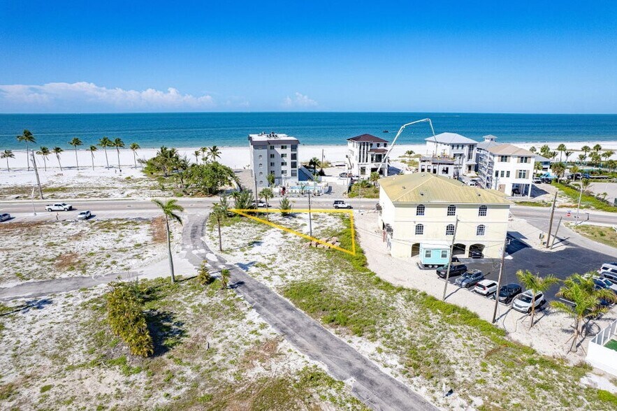 More Photos Of 2915 Estero Blvd, Fort Myers Land For Sale
