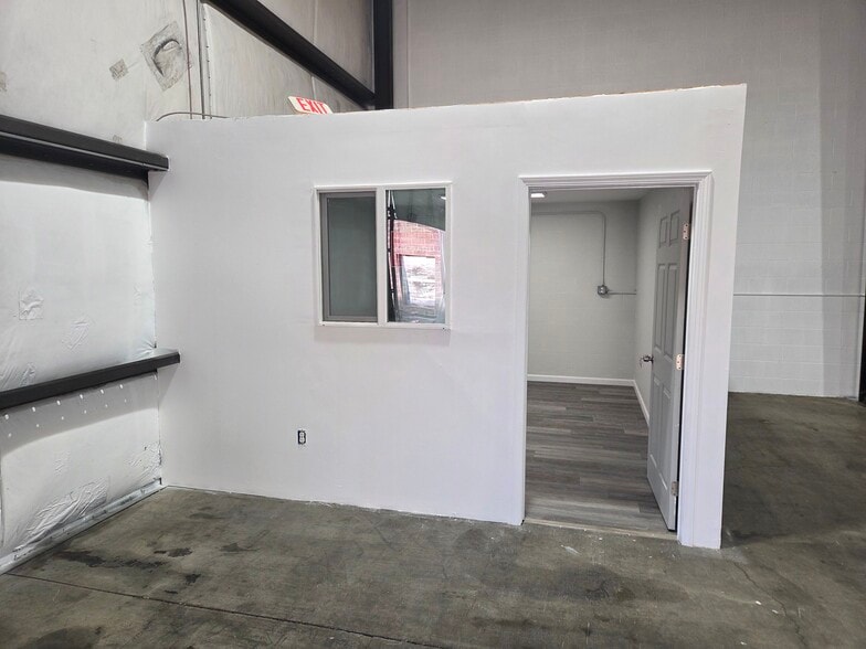 More Photos Of 4027 Franklin Blvd, Sacramento Warehouse For Lease